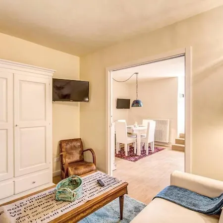 Apartment Appartamento Nel Cuore Di Rocca Di Mezzo *