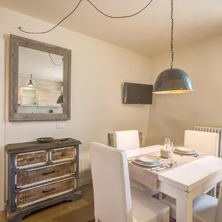 Apartment Appartamento Nel Cuore Di Rocca Di Mezzo