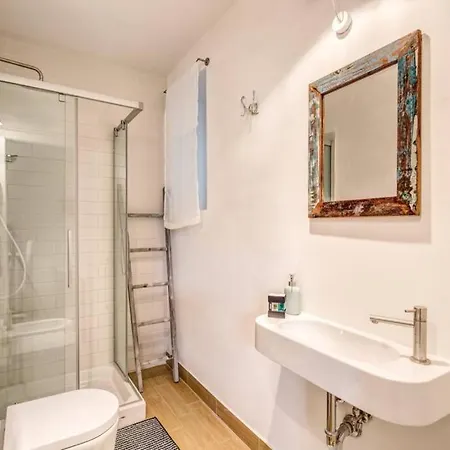 Nuovissimo In Centro Storico Rocca di Mezzo